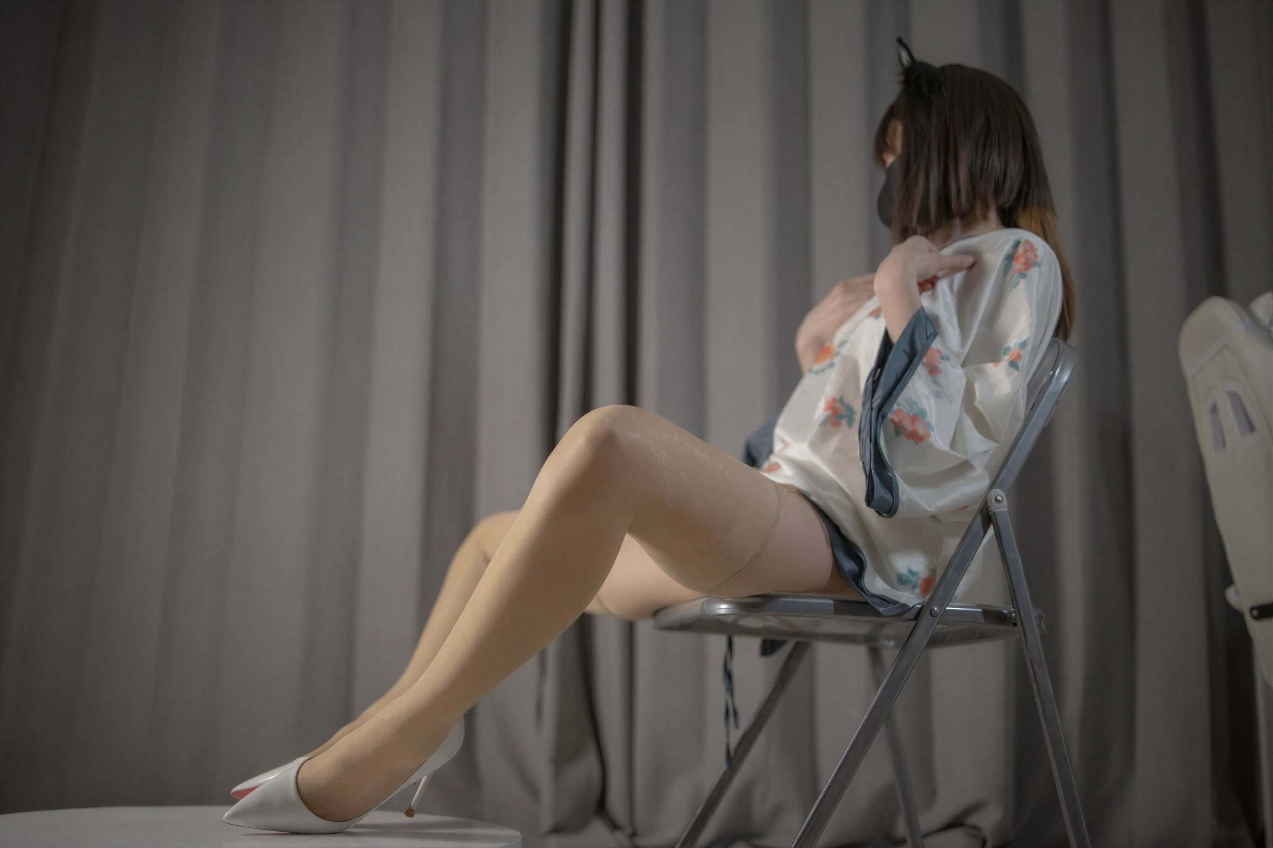 白龙猫女 – 莲花之韵 9P